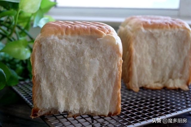 我做的面包,无油无鸡蛋无奶的面包好吃吗