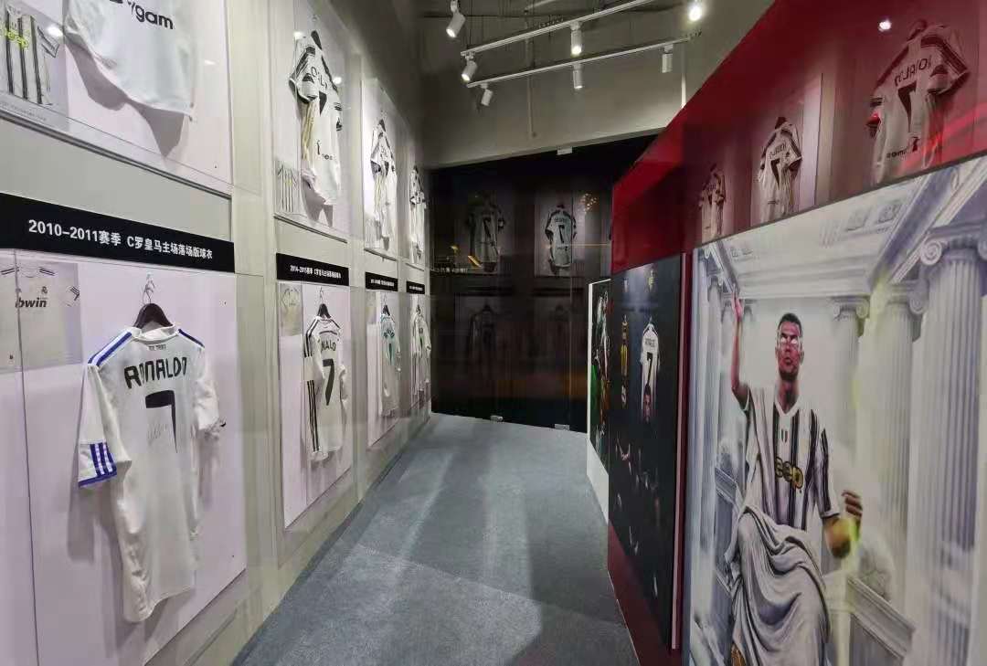 超级巨星球衣,球星球鞋展示