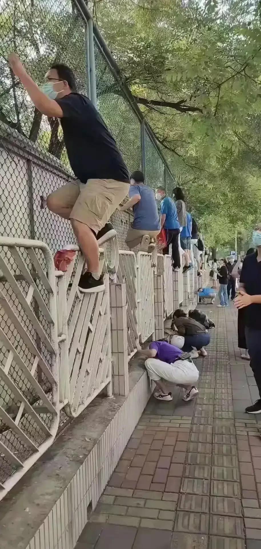 11种童年的零食你吃过哪几种,回忆童年校园经典怀旧休闲零食