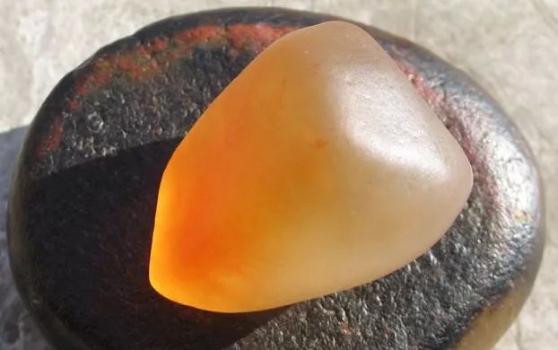 克拉玛依戈壁奇石,德令哈戈壁捡奇石地点