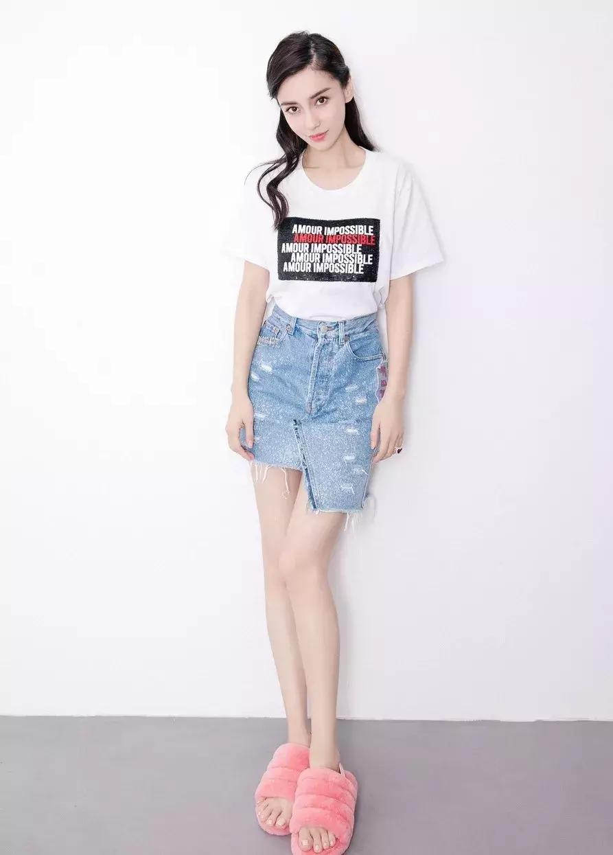 刘雯、倪妮不费力就很时髦原来是脚上的拖鞋太美了