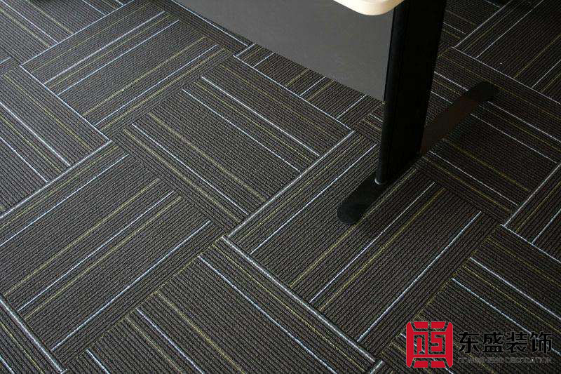 木地板灰灰的擦不干净,木地板怎么拖又干净又亮还不沾灰