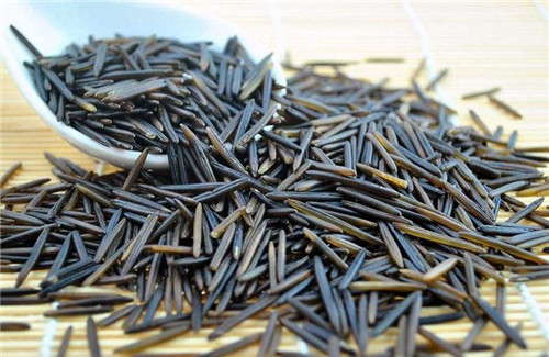 红米黑米黄米一起煮粥功效,红米和黑米紫米有区别吗