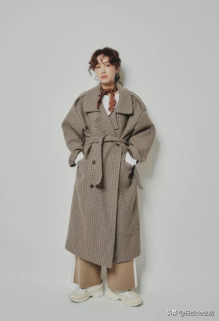 韩国女明星穿的衣服曝光,韩国女明星的衣服都是从哪里买的