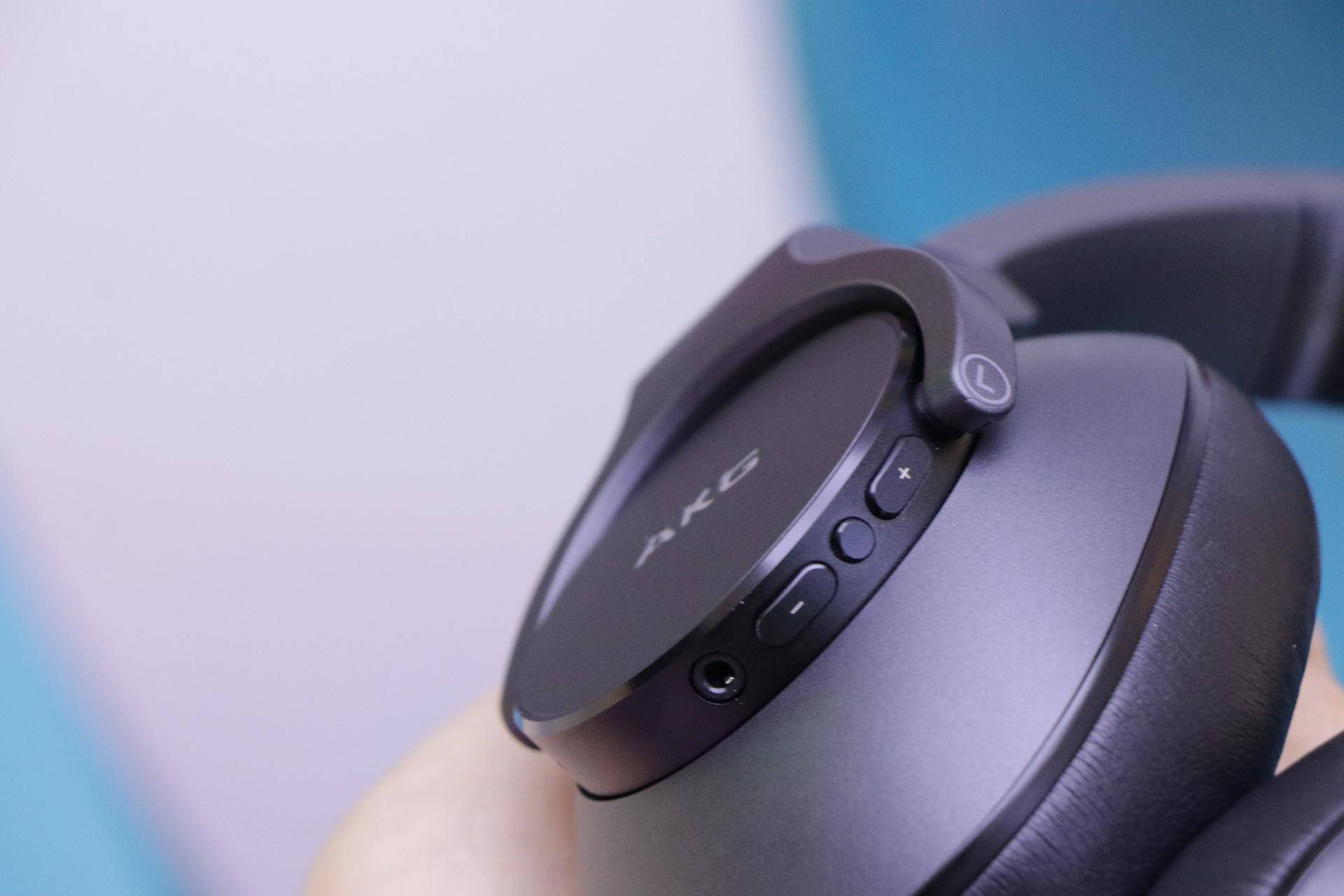 akgn700nc一代和二代,akgn700ncm2耳机