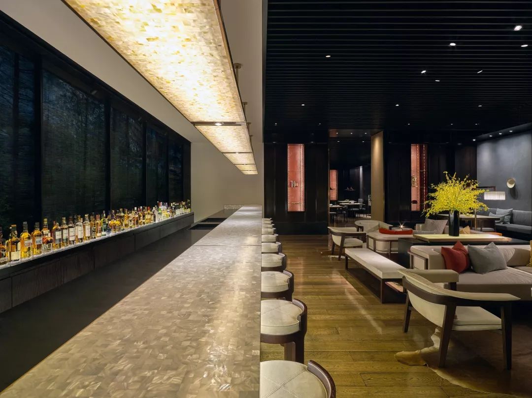 钘忚韩鏄熺骇閰掑簵,钘忚韩閰掗