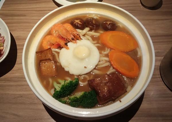 没抢到消费券？这些隐藏的生日福利，让你免费吃喝一天！