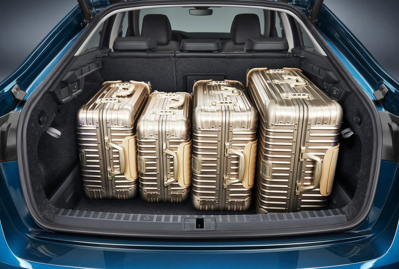 斯柯达明锐金色2019尾标带字母,斯柯达全新明锐19款