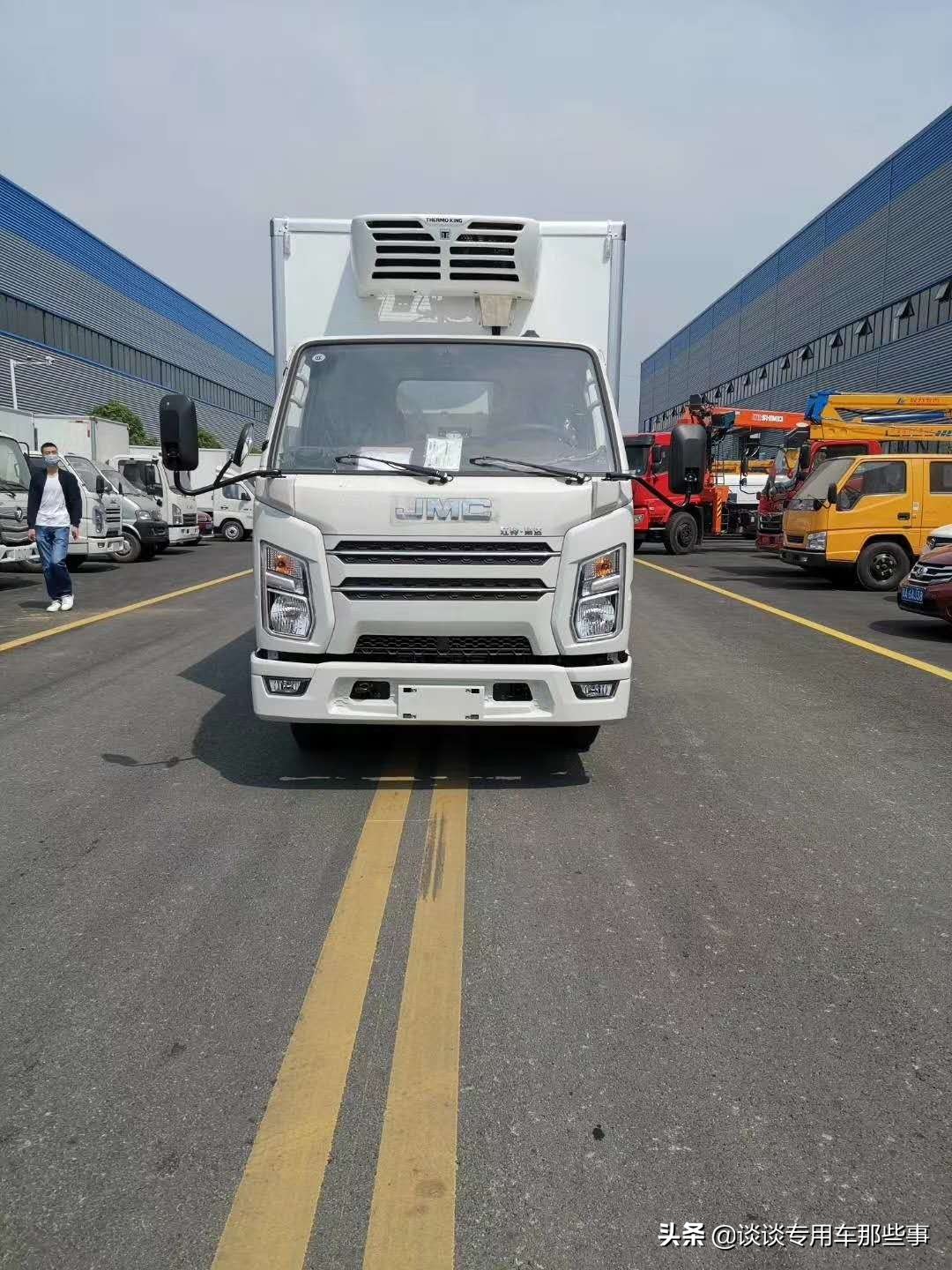 江铃顺达4.2米冷藏车报价及图片,江铃顺达宽体4米蓝牌冷藏车