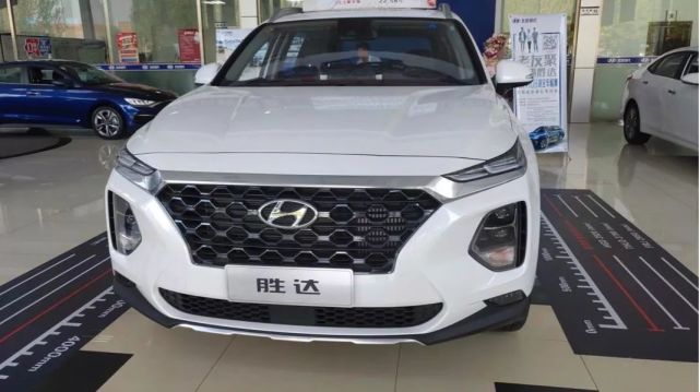 北京现代第四代胜达详细介绍,正面竞争和错位竞争