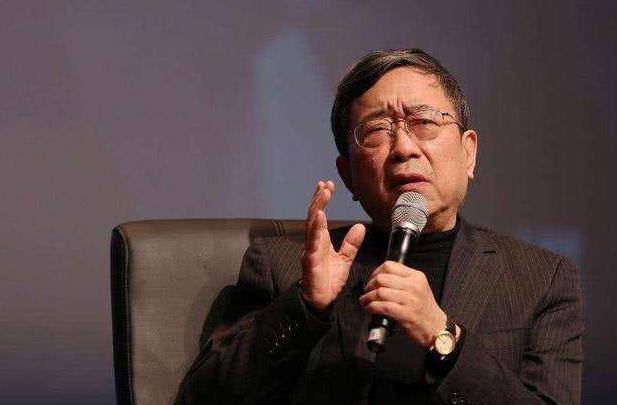 余秋雨和陈丹青谁厉害,陈丹青点评余秋雨和于丹犀利