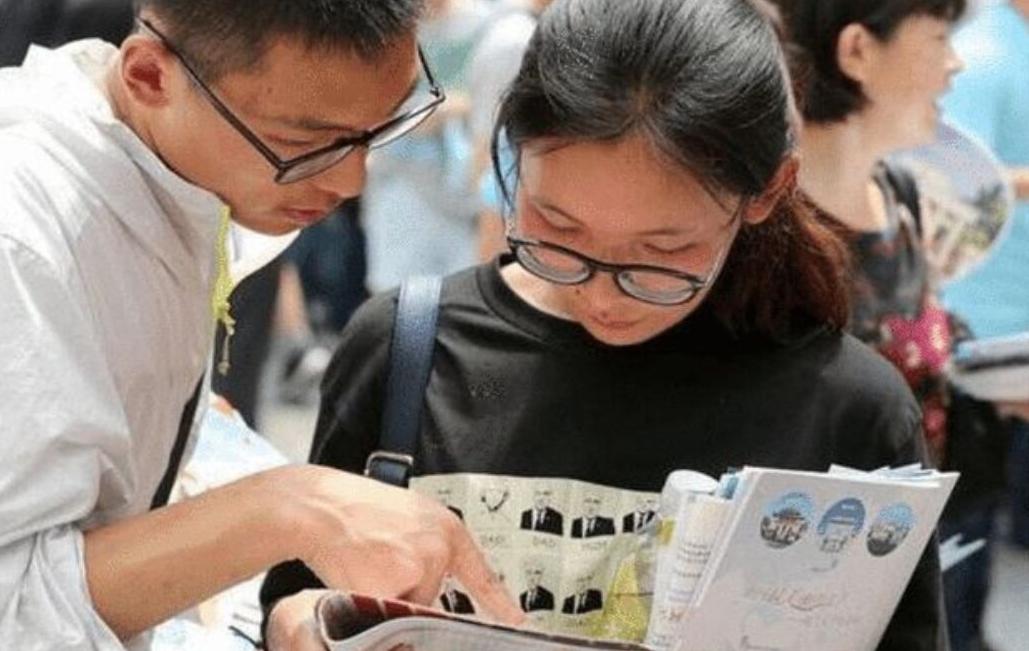 明星扎堆的伯克利是不是野鸡大学,明星扎堆的伯克利是美国大专吗