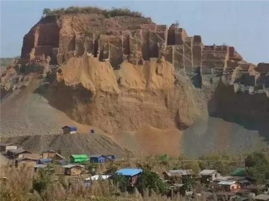 几分钟让你明白翡翠原石赌石知识,赌石必看翡翠赌石里隐藏的陷阱