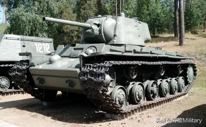 战争初期的红色重拳装甲部队的噩梦深度解析：KV-1重型坦克