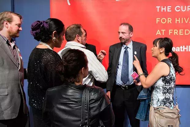 基因编辑婴儿被敲掉的位点什么来头？曾治愈艾滋病患现却走火入魔