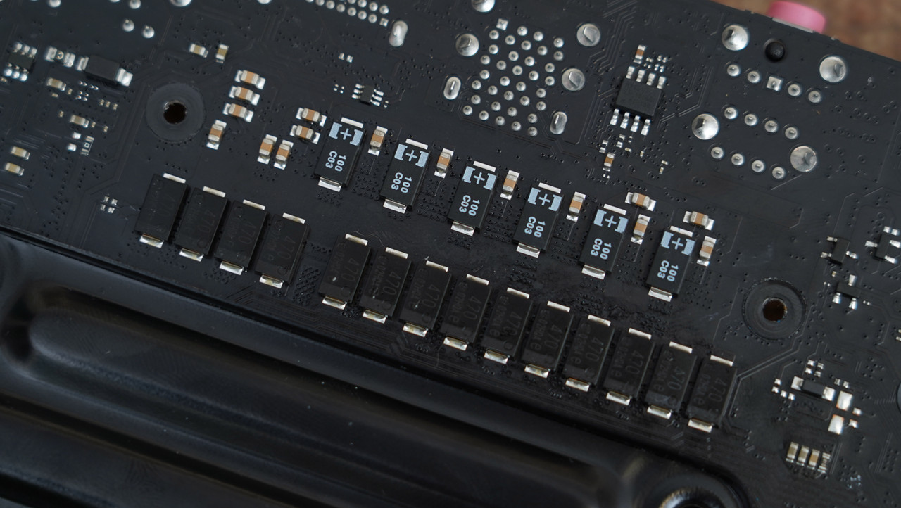 itx三槽显卡机箱,itx机箱能装多大显卡