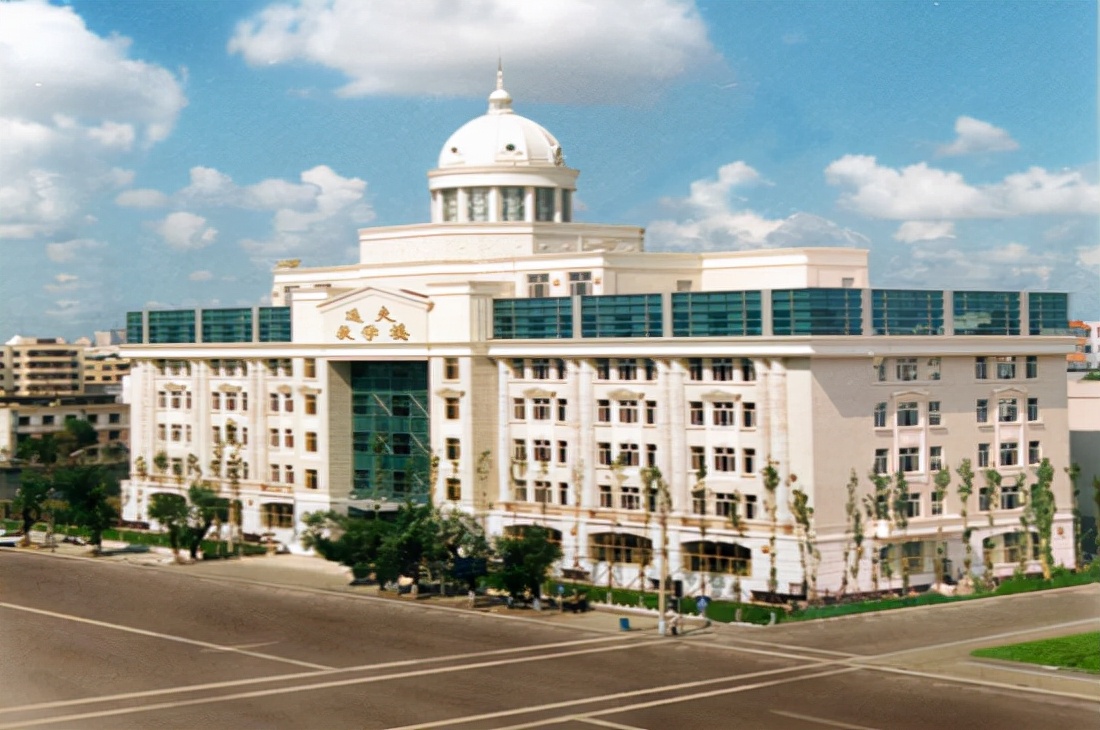 哈尔滨市最美的中学,洗尽铅华芳华依旧