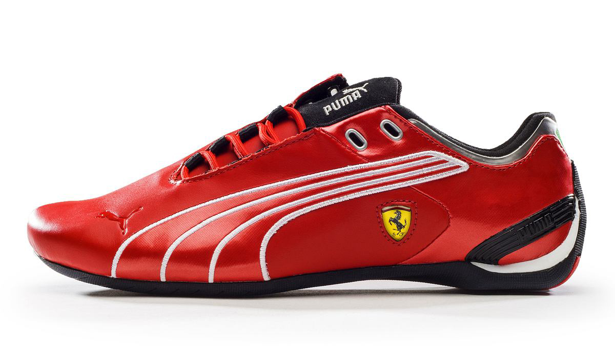 开车穿什么款式的鞋舒适,开车穿鞋子最舒服耐穿