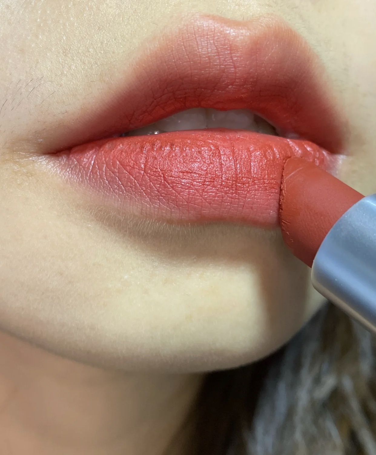 涂一次就爱一次的平价口红,适合素颜涂的平价口红显白不沾杯