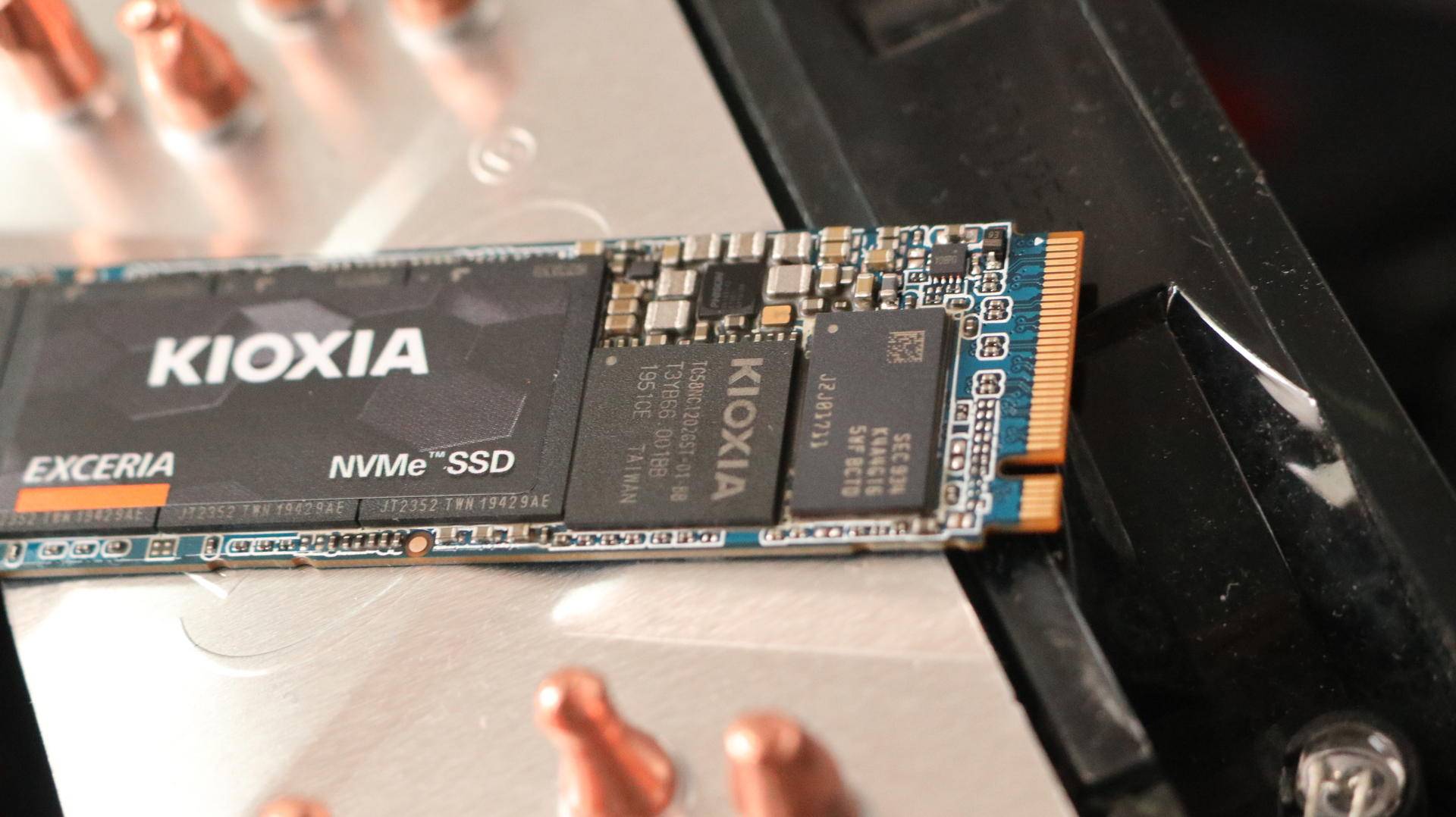 这样撞击只要+500块。就可以把配置提升三个档次，畅玩游戏都不卡