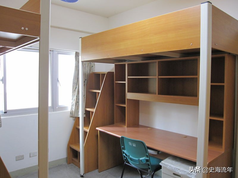 清华大学的学生宿舍，窗明几净，温馨可人！有的网友又酸了