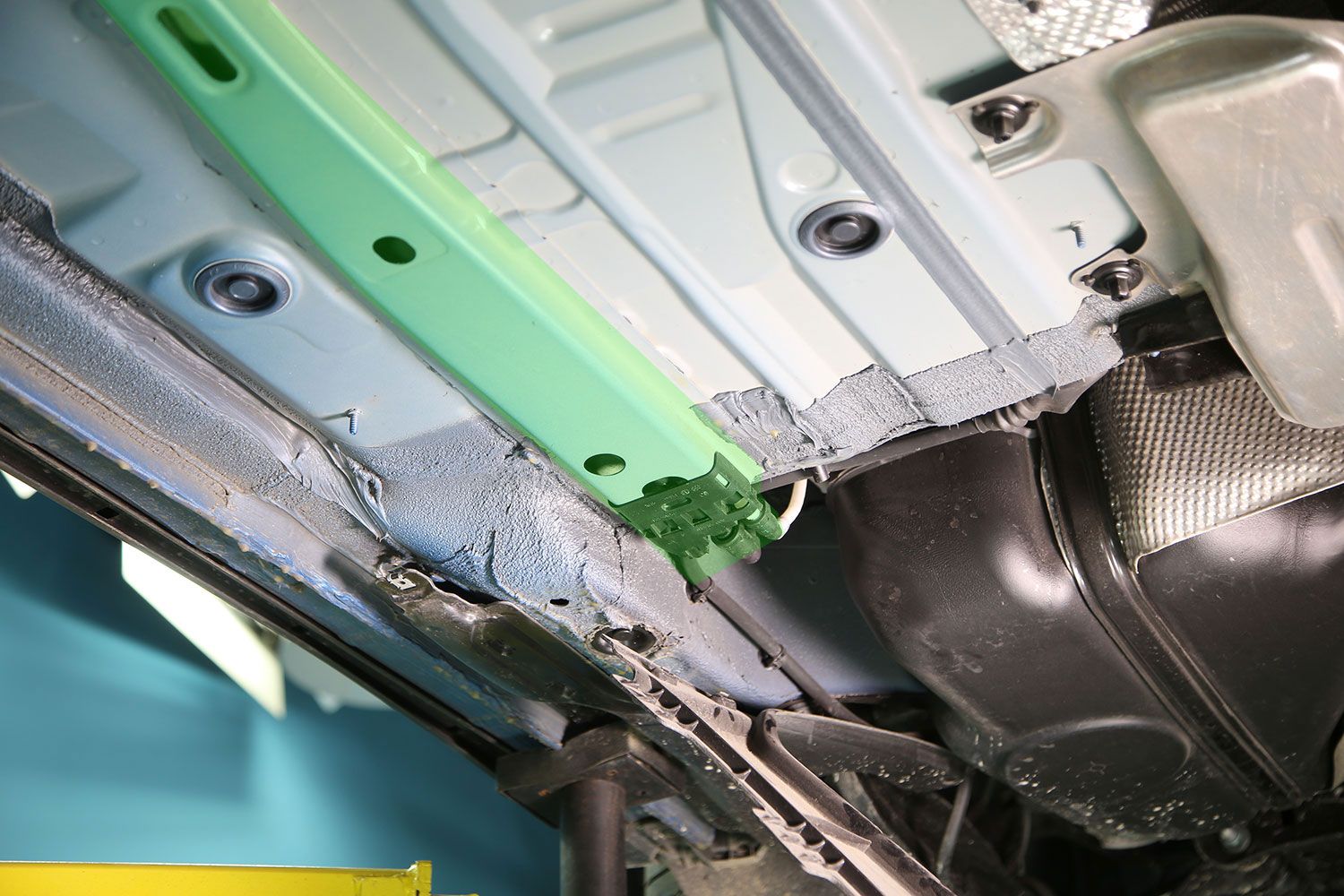 探岳发动机护板拆卸视频,大众探岳底盘装甲