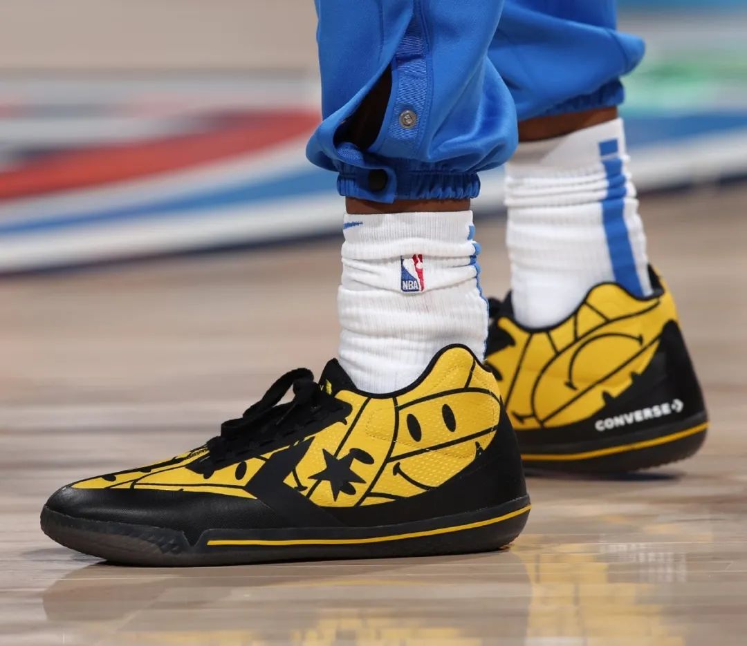 匡威最新篮球鞋曝光！终于启用新配置却是照搬大哥耐克？