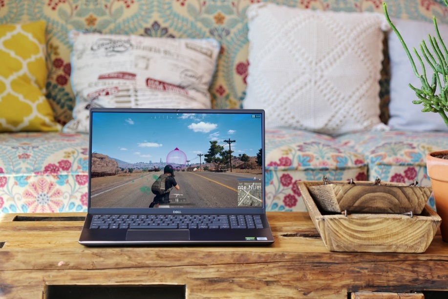 戴尔灵越燃7000玩游戏,戴尔灵越7000的4k屏幕