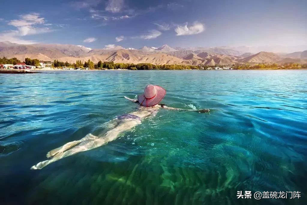 *疆新**往西，这片神奇的处女地，去一次相当环游大半个世界！