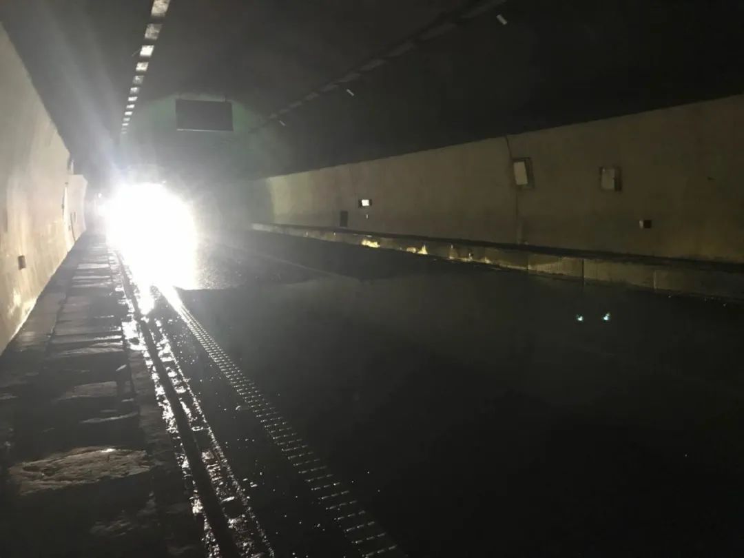 地方最新暴雨预警,黔南大到暴雨预警