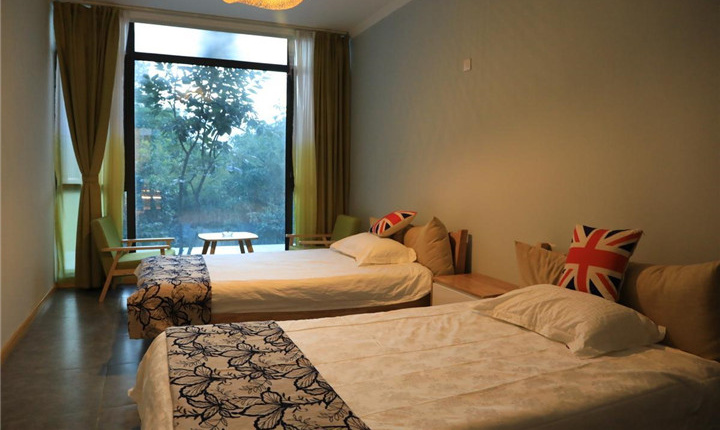 秦岭太空舱住宿,秦岭太空舱