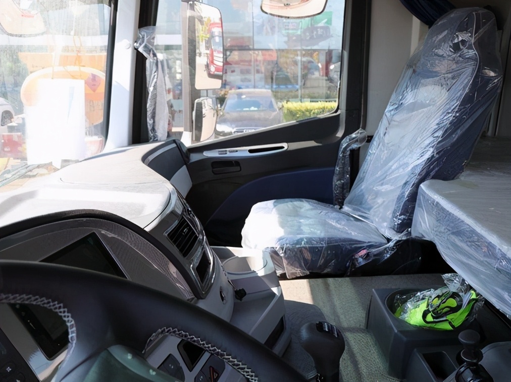 拉快递哪款车最省油,拉快递最好的车型