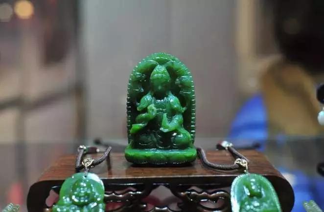戴什么玉能带来好运,这十种玉再便宜也不能买