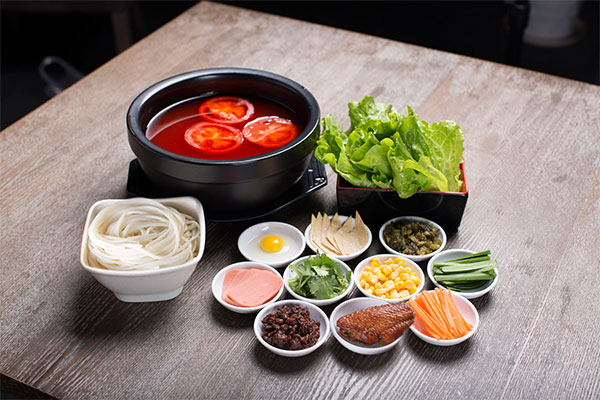 十秒到云南过桥米线创始人,十秒到云南过桥米线正宗吗