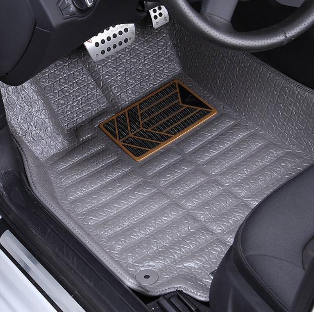 如何选择汽车脚垫实用是最重要的,汽车脚垫选购