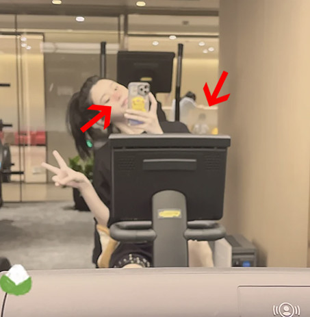 奚梦瑶怀了第二胎后气质大变,奚梦瑶带娃散步