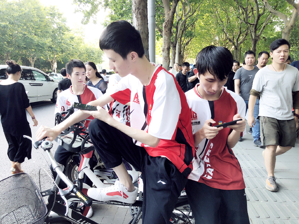 梦泪直播ag超玩会对战南京hero,ad最受欢迎选手ag超玩会梦泪