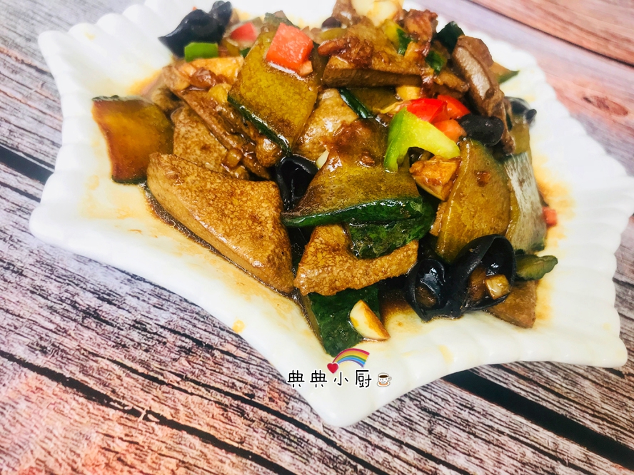 为什么你炒的猪肝又腥又老黏糊糊,猪肝炒出来很硬是什么原因