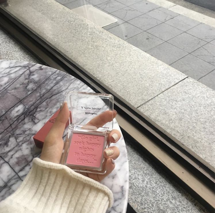 ZARA竟然出彩妆了