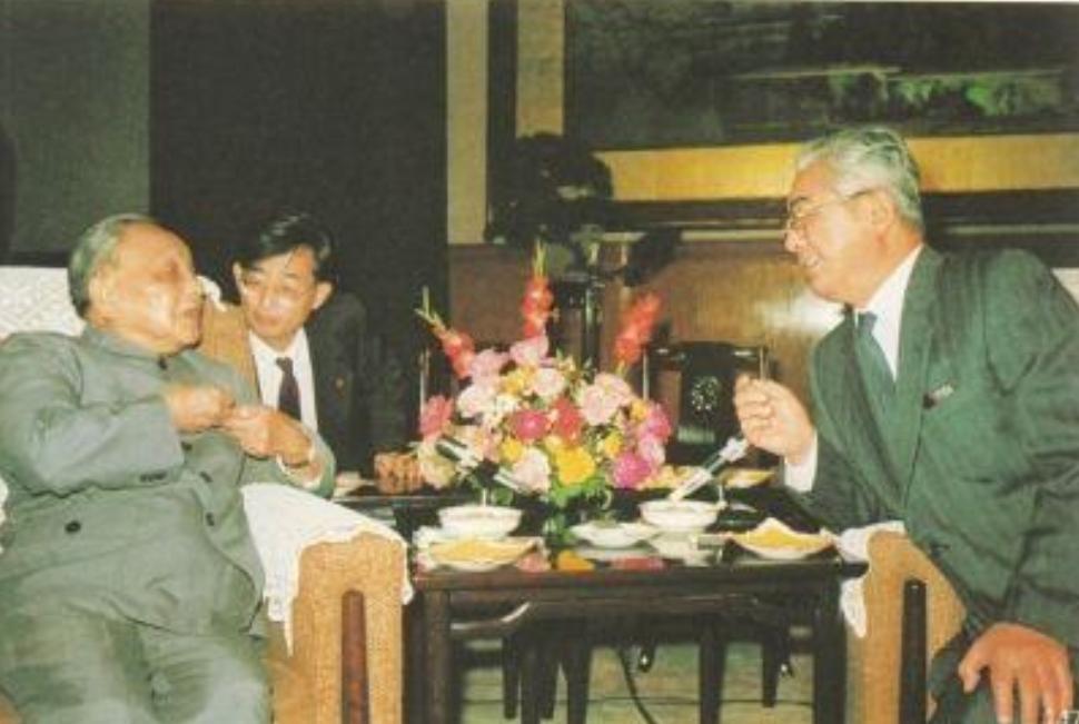 荣氏家族掌舵人荣毅仁，*小平邓**请他出山，毛主席：这是护国大功臣