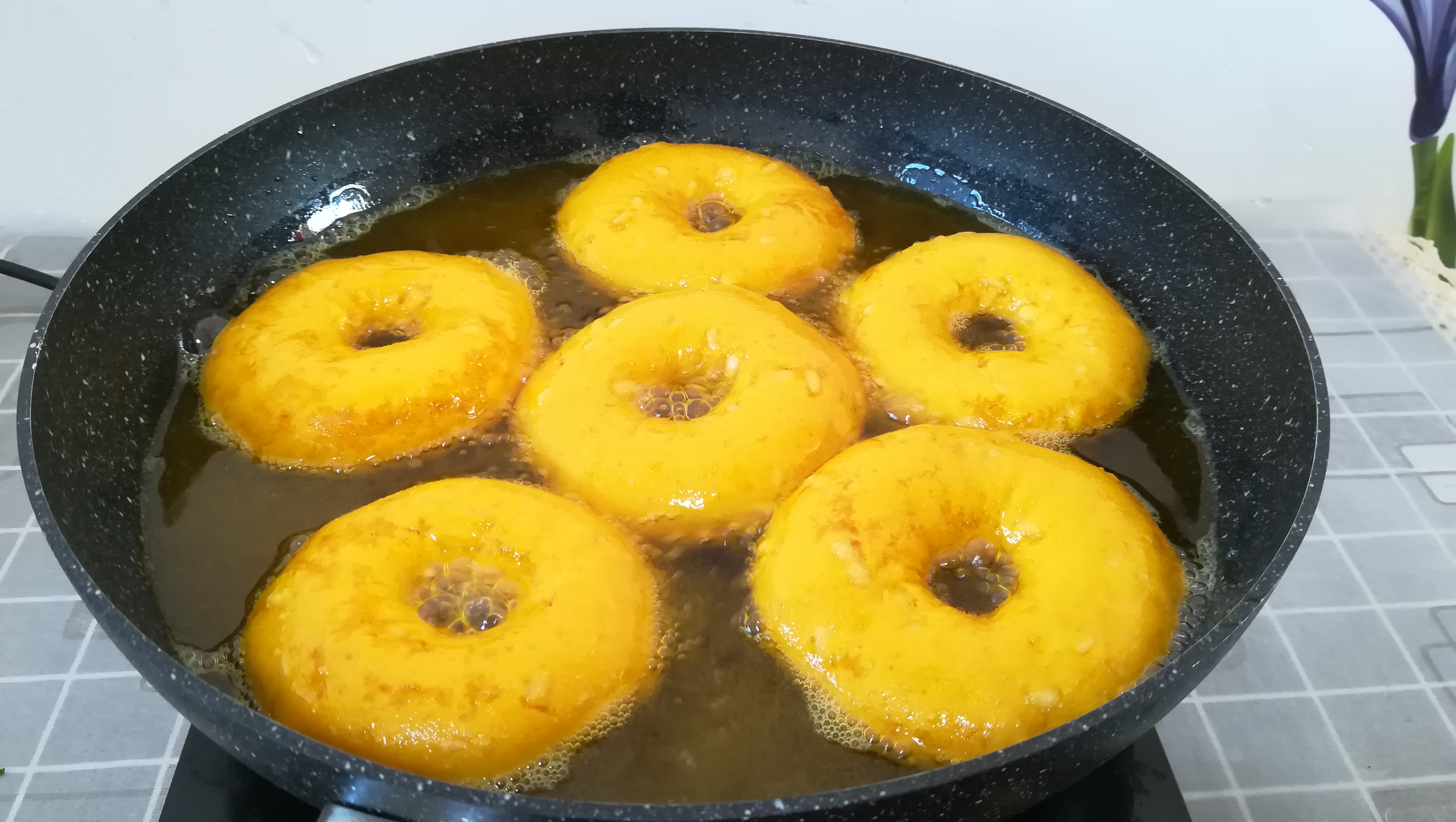 家里剩的面条新奇吃法,家里吃剩的面条