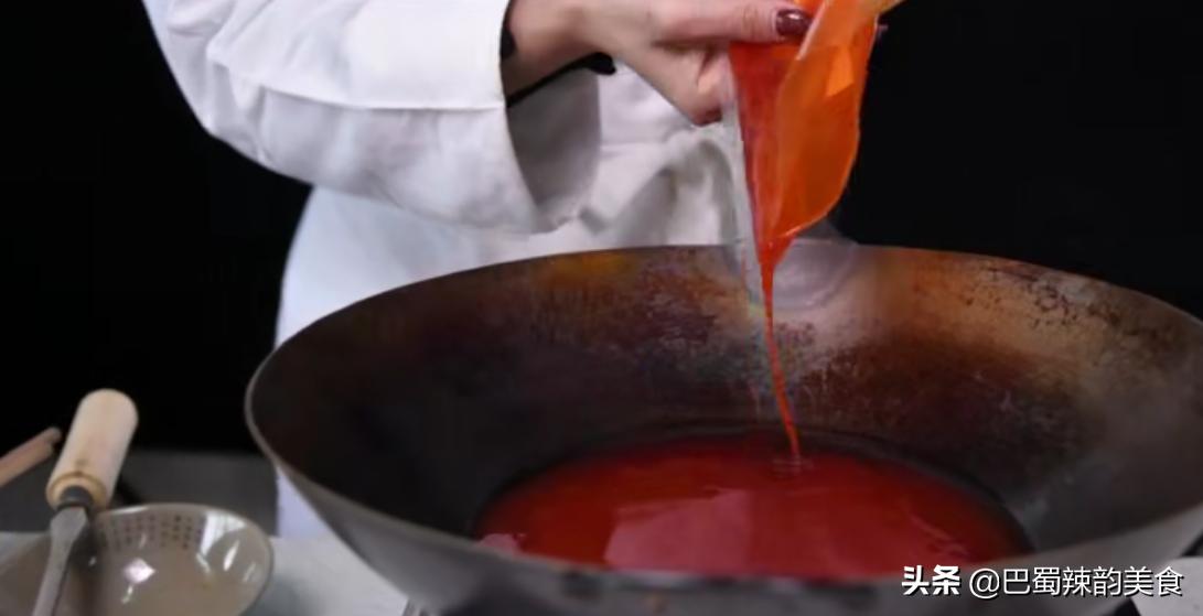 正宗美蛙鱼头怎么做牛蛙才嫩,店里的美蛙的做法全过程