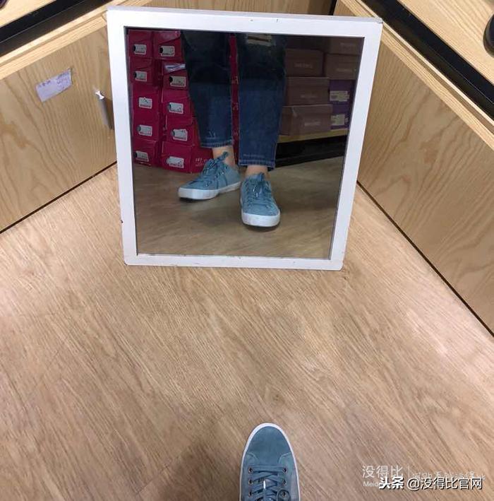 好搭耐脏的SamEdelman板鞋