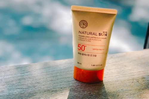 00后寝室4男生称太阳毒，男性防晒或成黑马