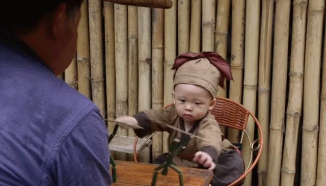 中国大爷手造神器被夸“鲁班再世”，外媒见识不一样的中国功夫