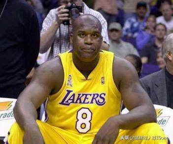 奥尼尔不顾联盟阻止穿8号球衣,奥尼尔穿科比球衣比赛砍了多少分