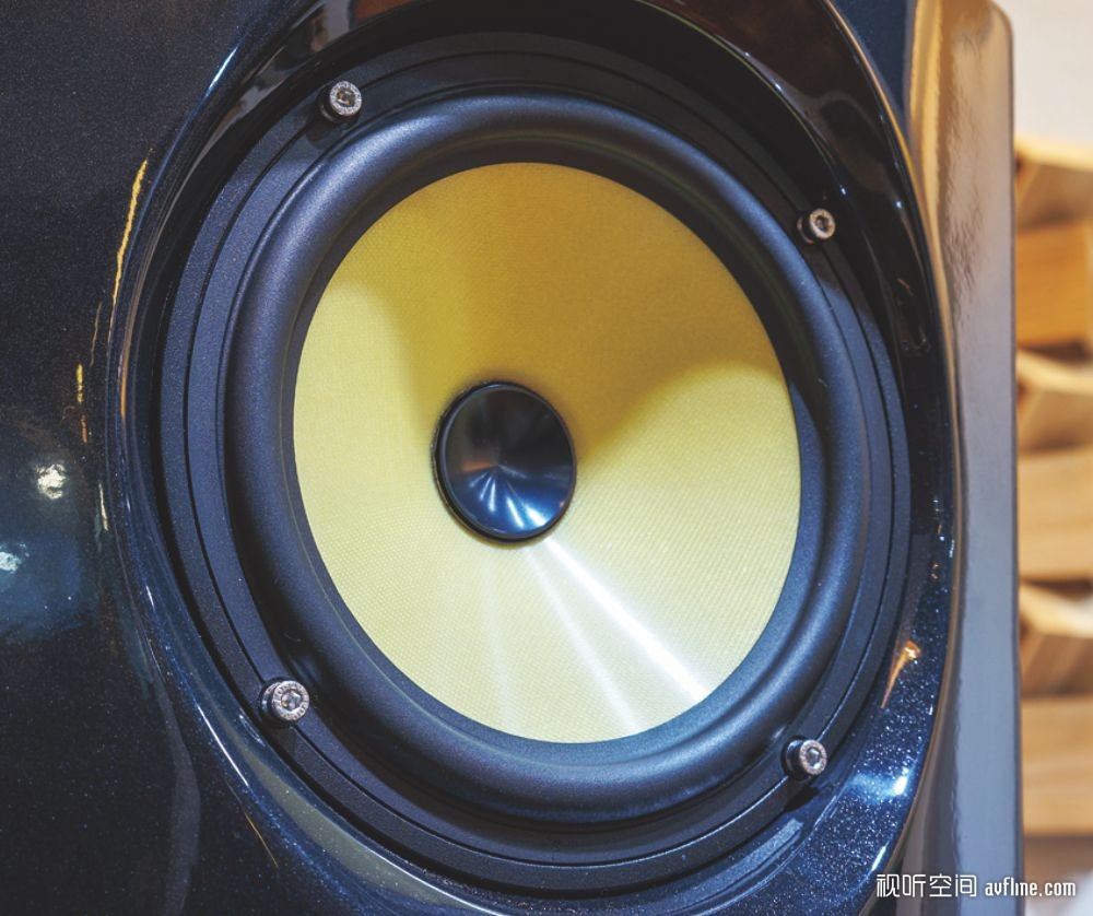 HIFI|JM40周年纪念音箱：FOCALSPECTRAL40TH