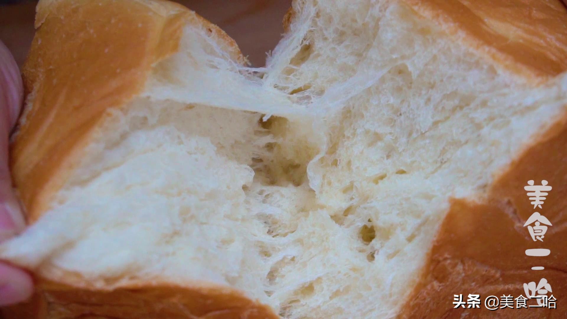 最新吐司面包做法用烤箱,整个吐司面包的烘焙方法