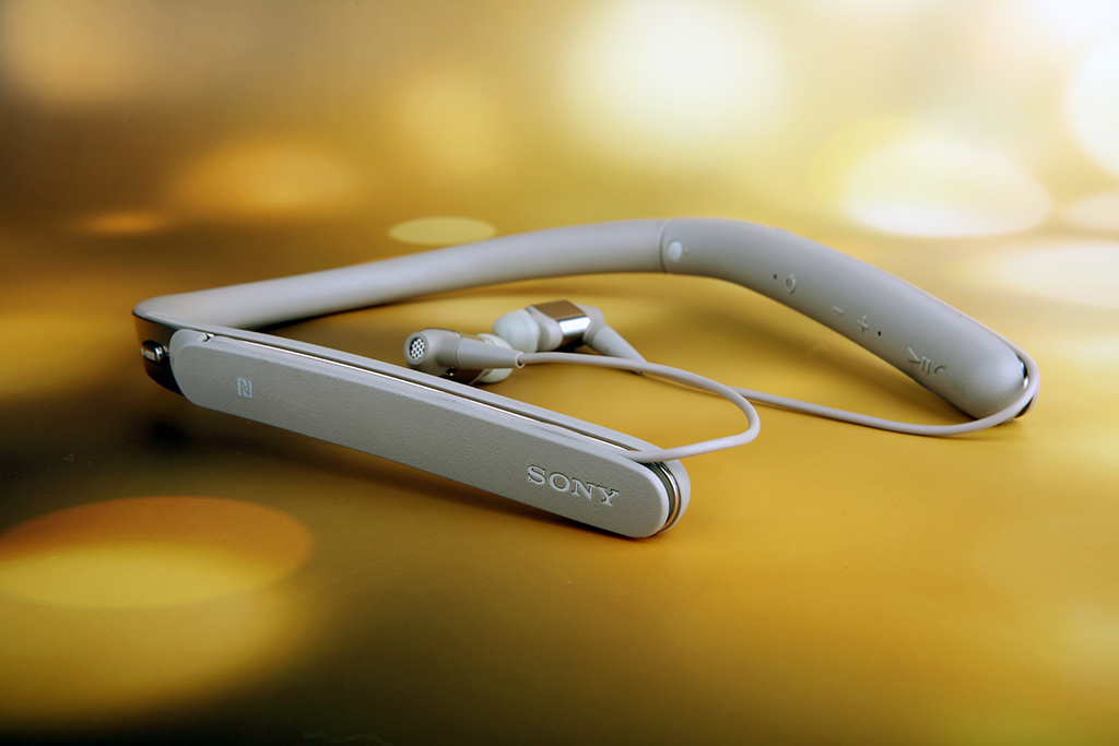 索尼zx300和a306,索尼zx300和zx505哪个听感更好