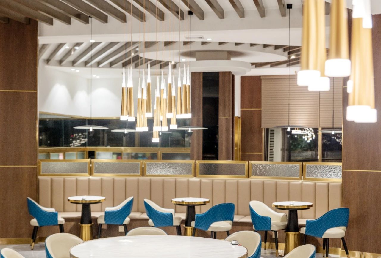 古镇小吃店装修设计,小城故事餐厅logo设计